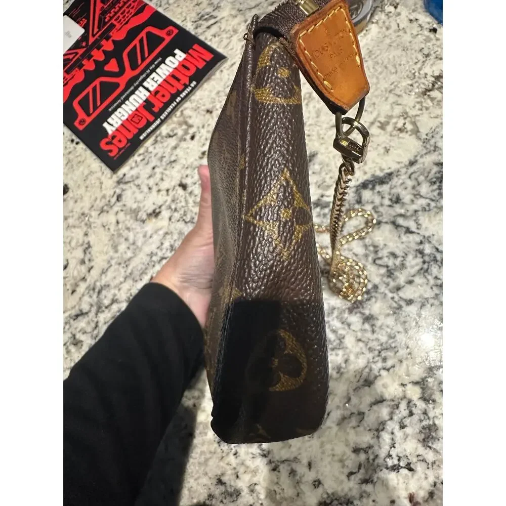 Louis Vuitton Pochette with Chain VGUC COA